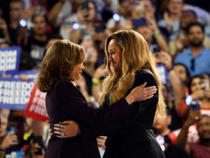 Supporting image for story: Beyonce joins Kamala Harris for rally on abortion rights