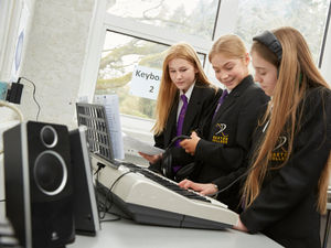 Supporting image for story: Baxter College holding open evening for 2023 pupils