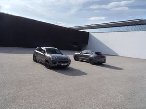 Supporting image for story: Porsche adds undercover feel to Taycan and Cayenne with Black Edition