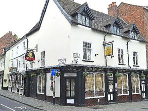 Supporting image for story: Shrewsbury pub reopens after landlord's illness forced closure
 