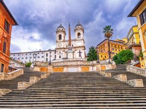 Supporting image for story: Man, 80, gets stuck while driving luxury Mercedes car down Rome’s Spanish Steps
