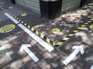 Supporting image for story: Businesses' concerns over queueing 