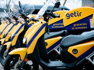 Supporting image for story: Rapid delivery firm Getir to axe 2,500 jobs in cost-cutting drive