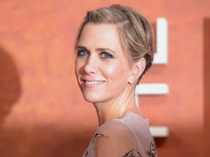 Supporting image for story: Ryan Gosling and Paul Rudd welcome Kristen Wiig into SNL ‘five timers’ club