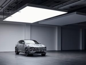 Supporting image for story: Polestar 3 SUV will be revealed in October before 2023 deliveries begin