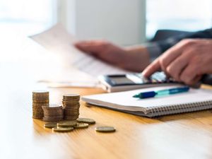 Supporting image for story: UK inflation expected to jump to 21-month high of 4%