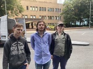 Supporting image for story: Animal Rebellion protesters found guilty of damaging Buckingham Palace fountain