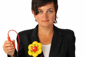 Supporting image for story: Zoë Lyons coming to Stafford's MET Studio