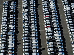 Supporting image for story: What do I need to consider when buying a new car?