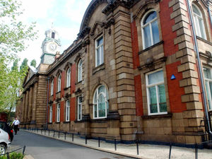 Supporting image for story: Body found by chance in Smethwick canal