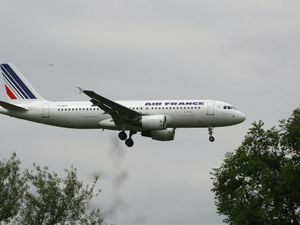 Supporting image for story: France not exempt from 14-day visitor quarantine rules – No 10