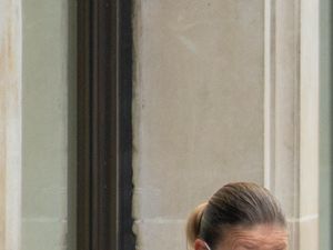 Supporting image for story: People urged to wear masks in Wolverhampton shops from Friday