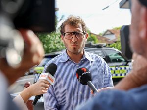 Supporting image for story: Australian leader blames antisemitism for arson that damaged synagogue