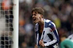 EDITORIAL USE ONLY. No use with unauthorized audio, video, data, fixture lists, club/league logos or 'live' services. Online in-match use limited to 120 images, no video emulation. No use in betting, games or single club/league/player publications