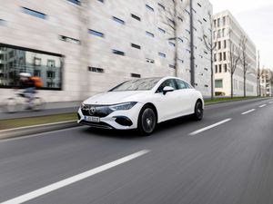 Supporting image for story: First Drive: The Mercedes-Benz EQE offers limo style in an executive package