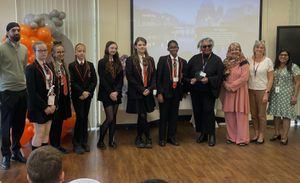 Councillor Jackie Taylor, Gospel Oak School, representatives of the Bangladeshi Women's Association and the Public Health Team from Sandwell Council