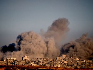 Supporting image for story: Israel and Hamas agree to ‘first phase’ of plan to end Gaza fighting, says Trump