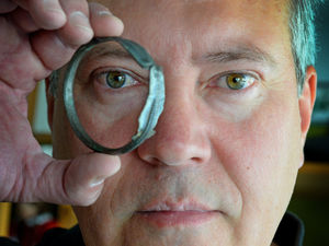 Supporting image for story: Kidderminster auctioneer's Viking bracelet find is TV gem