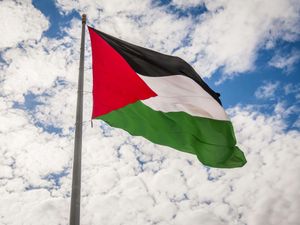Supporting image for story: Students occupy UK university campuses in protest against Gaza war