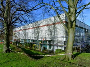 Supporting image for story: Town could 'live to regret' moving swimming from Quarry baths