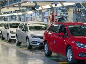 Supporting image for story: Demand for new cars falls by 2.5% in January
