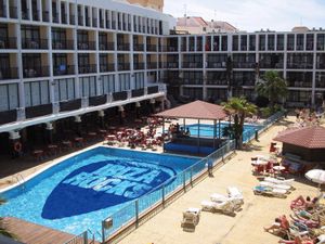 Supporting image for story: Ice hockey club retire shirt number of teenage star who died in Ibiza