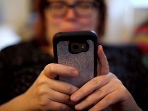 Supporting image for story: Christmas shoppers warned of scam parcel delivery texts