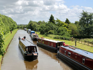 Supporting image for story: Record numbers of volunteers helping out on Shropshire canals network - and beating stress
