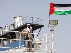 Supporting image for story: US calls on Iran to halt weapons transfers to Yemen’s Houthis for ship attacks