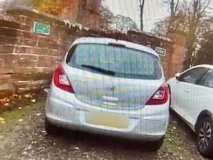 Supporting image for story: Four men arrested after car-key robbery in Halesowen