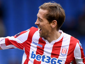 Supporting image for story: Shrewsbury skipper Mat Sadler believes Peter Crouch can play into his 40s