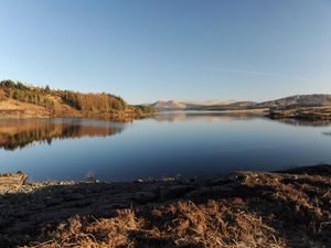 Supporting image for story: World’s lakes ‘losing oxygen rapidly due to global warming’