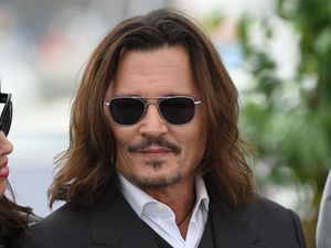 Supporting image for story: Johnny Depp sorry to pull out of Hollywood Vampires concerts with ankle fracture