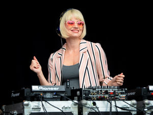 Supporting image for story: SummerFest crowds ignore wintry weather at Himley Hall - GALLERY