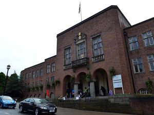 Supporting image for story: Volunteers to help run Black Country libraries under cost-cutting plans