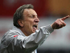 Supporting image for story: Neil Warnock: Wolves not quick enough