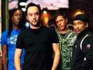 Supporting image for story: Matthews getting intimate at the Civic