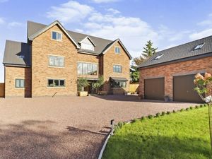 Supporting image for story: Take a look inside Telford property said to be a 'true modern masterpiece'