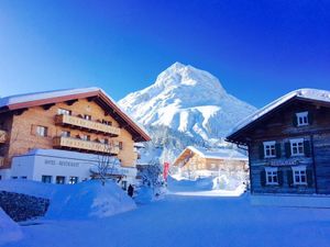 Supporting image for story: Arlberg, Austria - travel