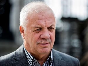 Supporting image for story: Appeal court judges look to fast-track Brexit challenge route to Supreme Court