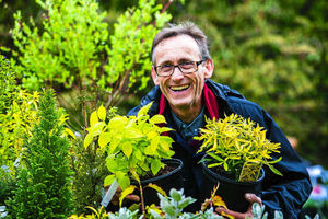 Supporting image for story: Hundreds attend popular plant fair in Market Drayton