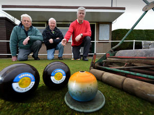 Supporting image for story: New roof for Essington Bowls Club thanks to cash campaign