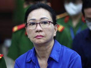 Supporting image for story: Vietnam court may commute tycoon’s death sentence if she pays 11 billion dollars