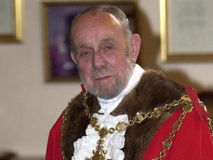 Supporting image for story: Former Walsall mayor dies aged 93