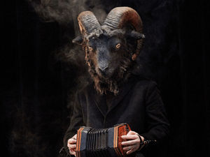 Supporting image for story: ‘I’m bringing my dance show MÁM - inspired the gaelic language and Irish landscape - to Birmingham Hippodrome, here’s what audiences can expect