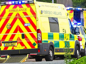 Supporting image for story: Three teenagers stabbed in Telford roadside row