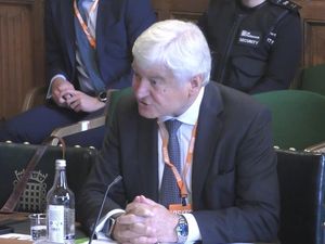 Supporting image for story: Thames Water drops bonuses due for bosses after Government criticism