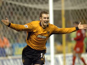 Supporting image for story: Former Wolves striker Kenny Miller retires