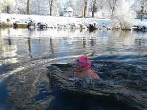 Supporting image for story: Shropshire nurse Melissa set for Channel charity challenge

