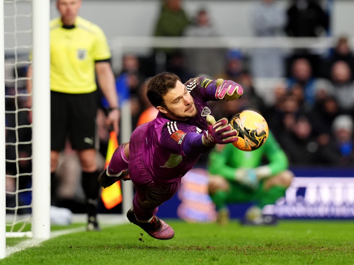 Leeds survive FA Cup scare to beat Birmingham on penalties